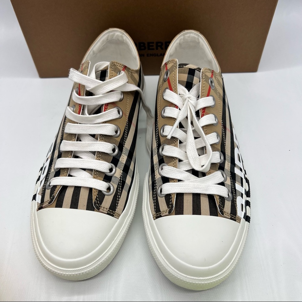 Burberry
Larkhall Vintage Check Canvas Sneakers - Picture 2 of 5